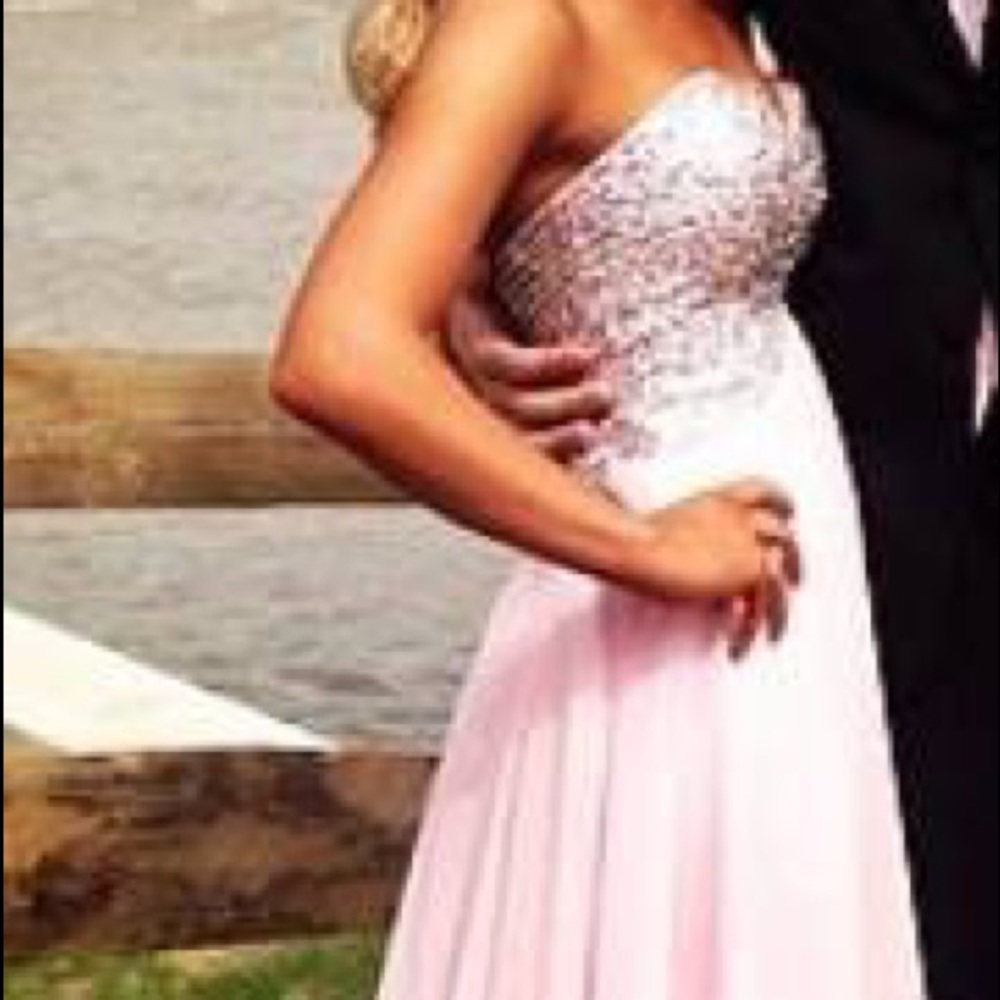 Prom/Formal - Picture 2 of 5